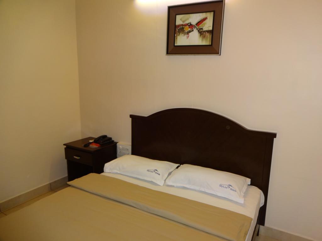 สกายไลต์ โฮเต็ล Hotel โคอิมบาทอร์ ภายนอก รูปภาพ