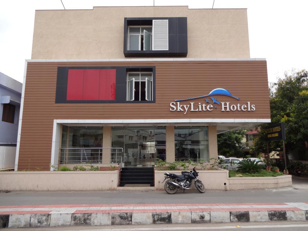 สกายไลต์ โฮเต็ล Hotel โคอิมบาทอร์ ภายนอก รูปภาพ